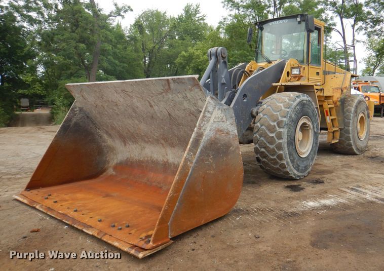 image for item JY9810 1996 Volvo L180C  wheel loader