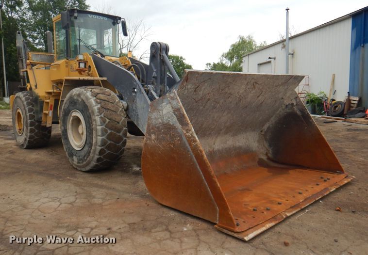 image for item JY9810 1996 Volvo L180C  wheel loader