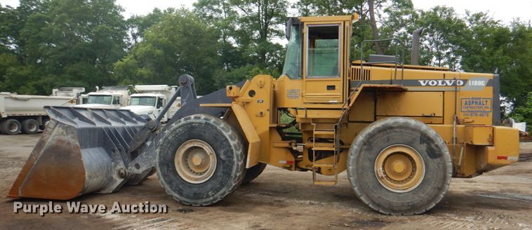 image for item JY9810 1996 Volvo L180C  wheel loader