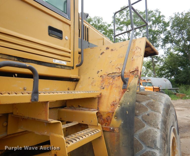 image for item JY9810 1996 Volvo L180C  wheel loader