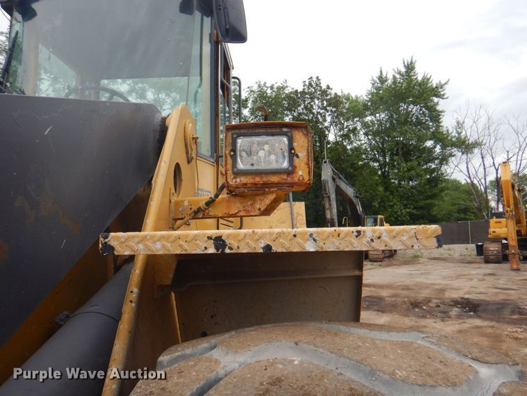 image for item JY9810 1996 Volvo L180C  wheel loader