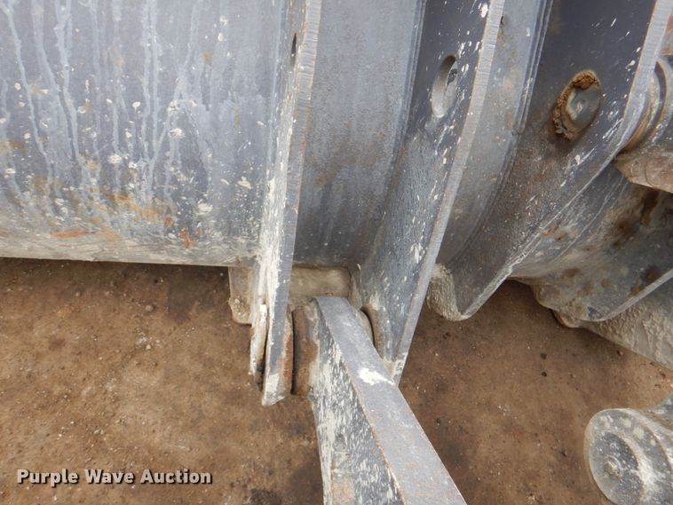 image for item JY9810 1996 Volvo L180C  wheel loader