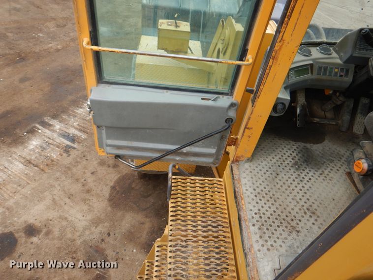 image for item JY9810 1996 Volvo L180C  wheel loader