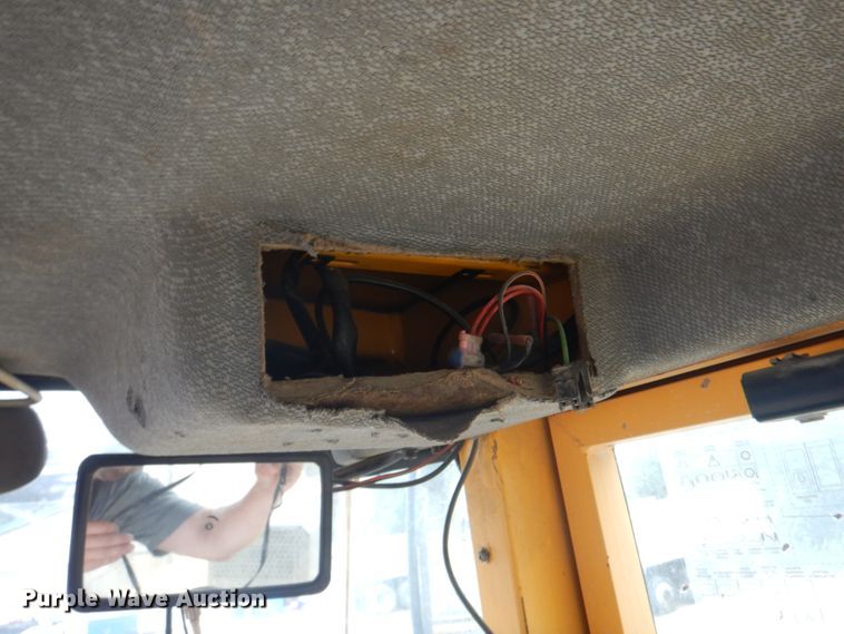 image for item JY9810 1996 Volvo L180C  wheel loader