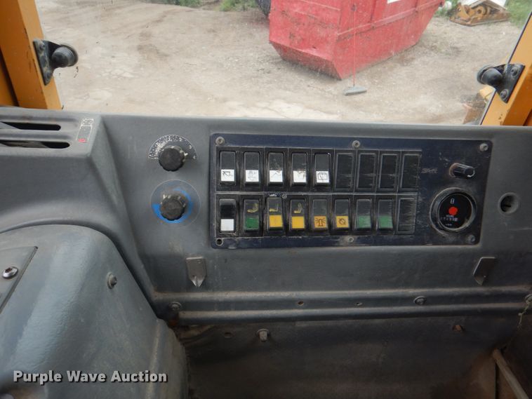 image for item JY9810 1996 Volvo L180C  wheel loader