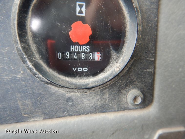 image for item JY9810 1996 Volvo L180C  wheel loader