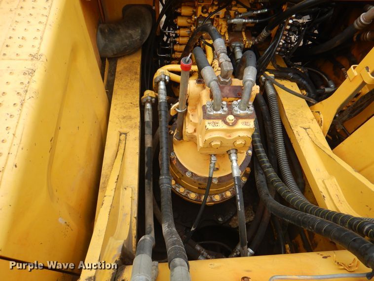 image for item JY9811 2014 Komatsu PC490LC-10  excavator
