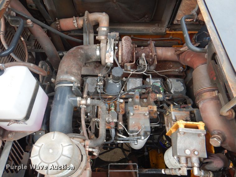 image for item JY9811 2014 Komatsu PC490LC-10  excavator