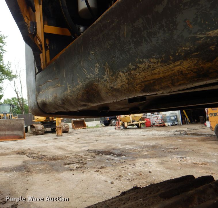 image for item JY9812 2004 Volvo EC460BLC  excavator