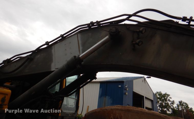 image for item JY9812 2004 Volvo EC460BLC  excavator