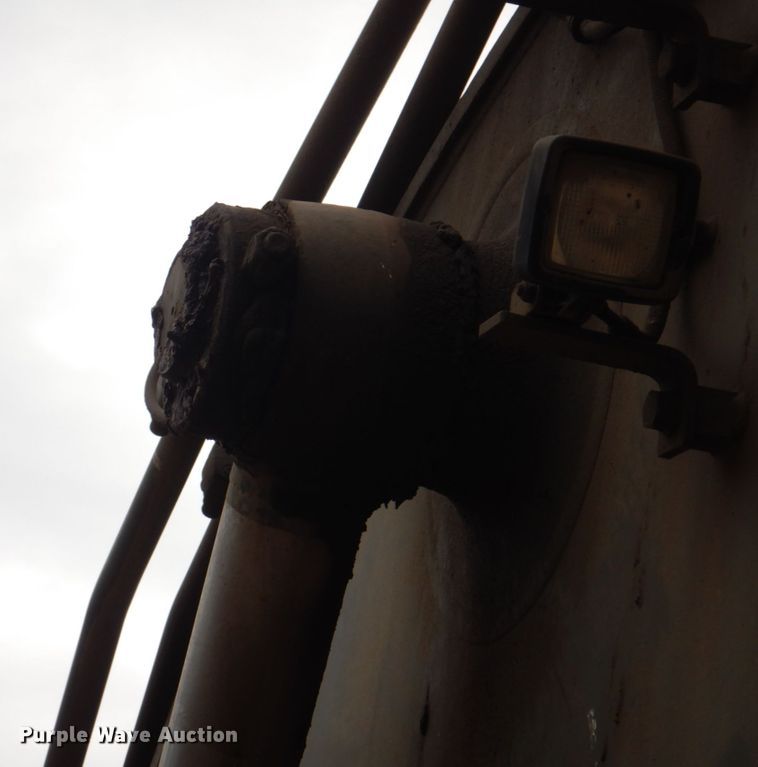 image for item JY9812 2004 Volvo EC460BLC  excavator