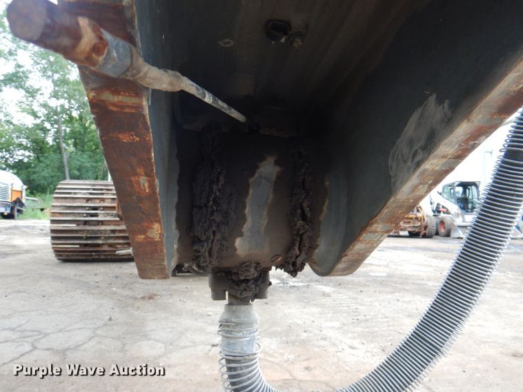 image for item JY9812 2004 Volvo EC460BLC  excavator