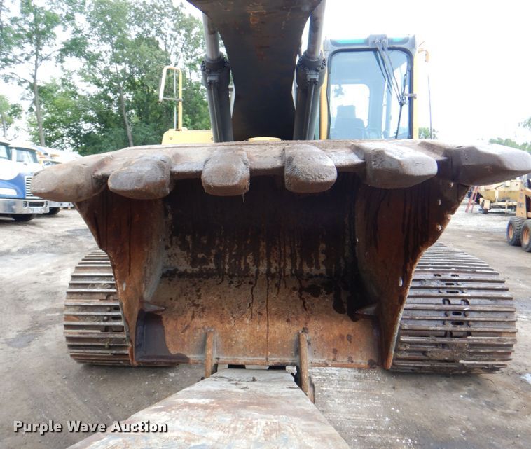 image for item JY9812 2004 Volvo EC460BLC  excavator
