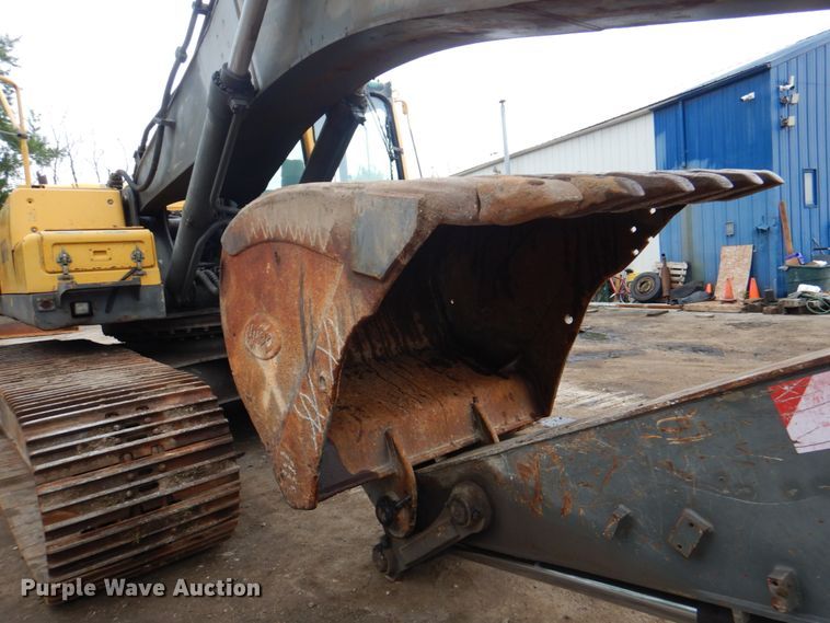 image for item JY9812 2004 Volvo EC460BLC  excavator