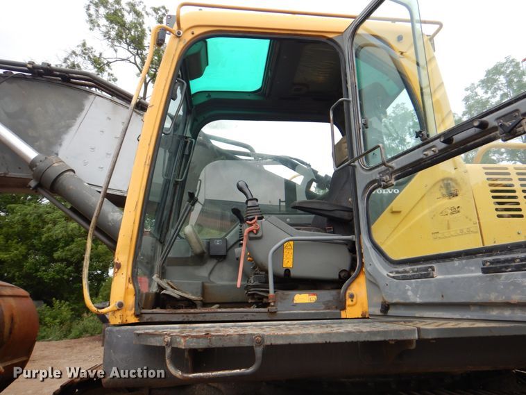 image for item JY9812 2004 Volvo EC460BLC  excavator