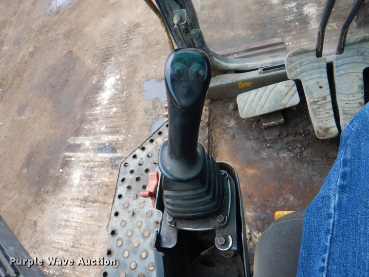 image for item JY9812 2004 Volvo EC460BLC  excavator