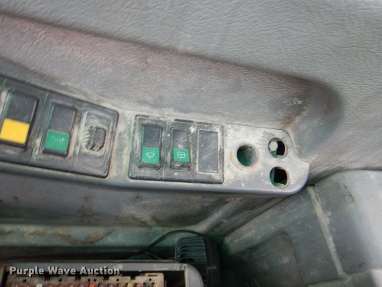 image for item JY9812 2004 Volvo EC460BLC  excavator