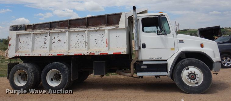 image for item JZ9980 1998 Freightliner FL80  dump truck