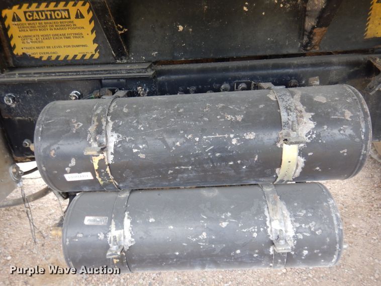 image for item JZ9980 1998 Freightliner FL80  dump truck