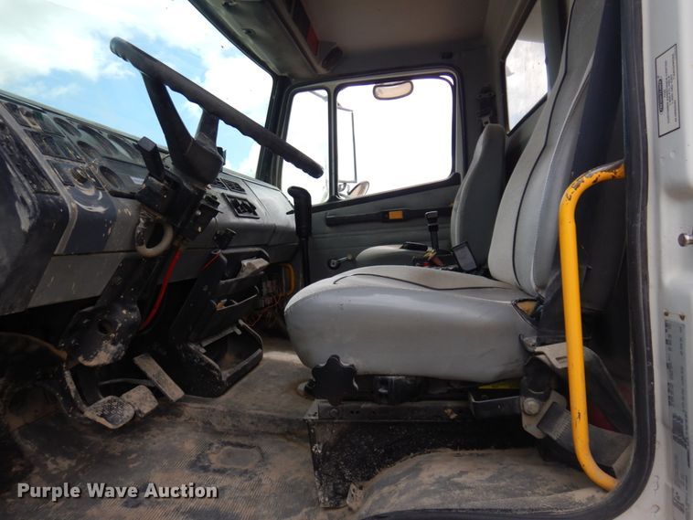 image for item JZ9980 1998 Freightliner FL80  dump truck