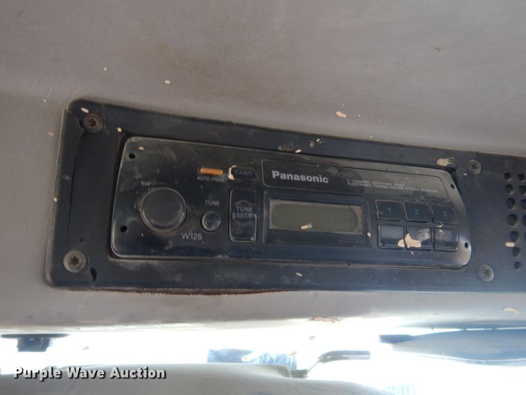 image for item JZ9980 1998 Freightliner FL80  dump truck