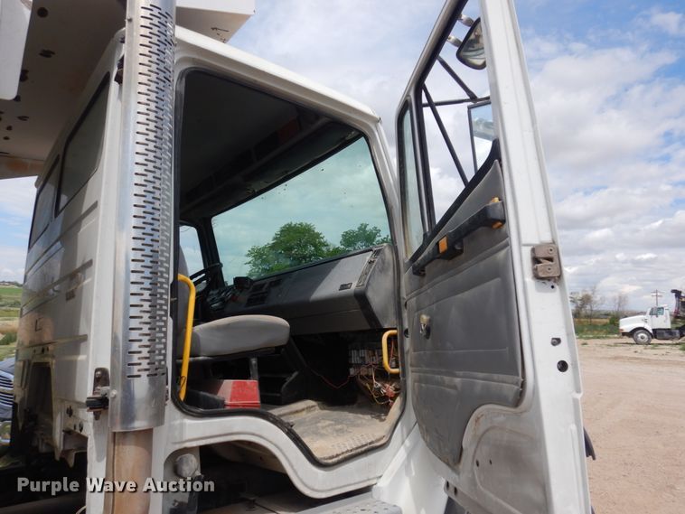 image for item JZ9980 1998 Freightliner FL80  dump truck