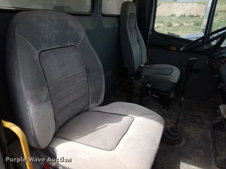 image for item JZ9980 1998 Freightliner FL80  dump truck