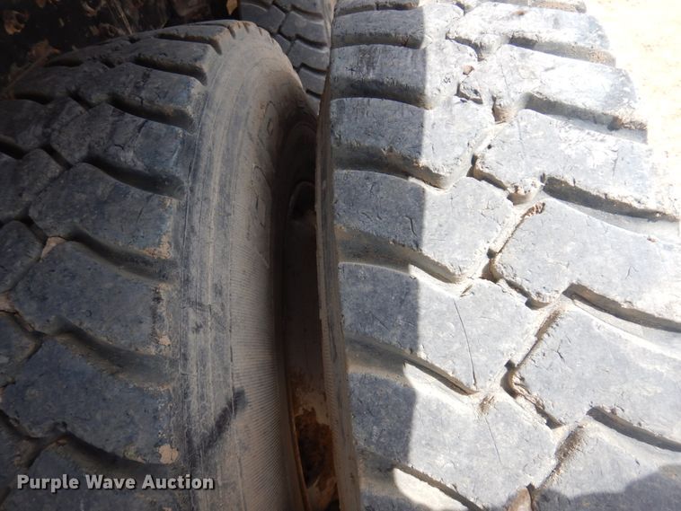 image for item JZ9980 1998 Freightliner FL80  dump truck