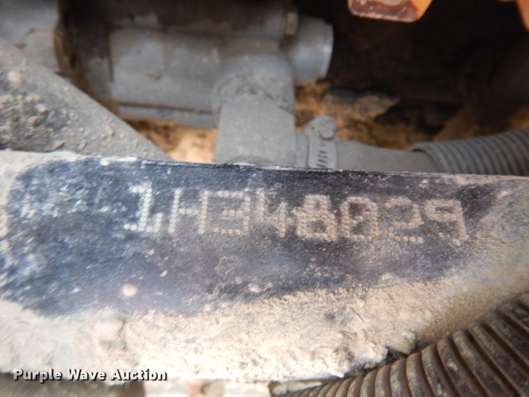 image for item JZ9981 2001 International 2674  dump truck