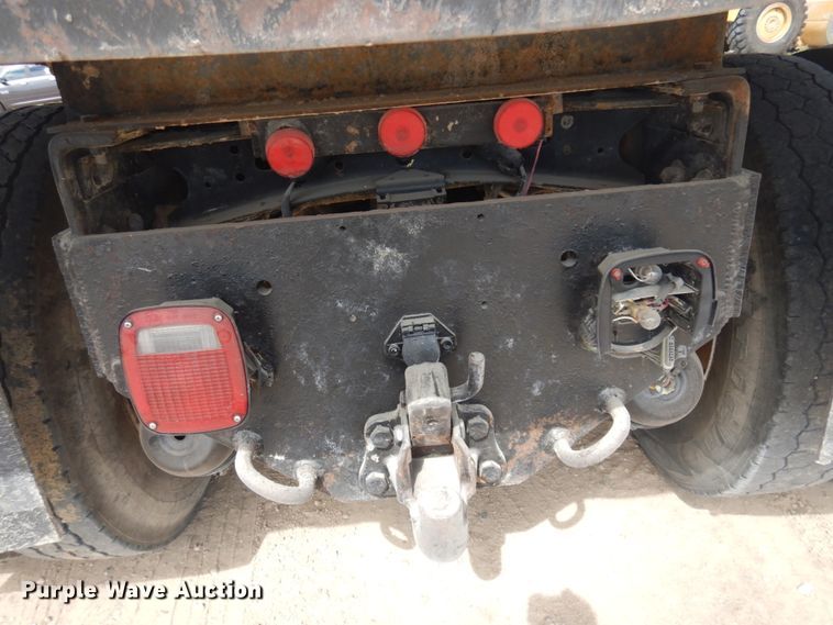 image for item JZ9984 1998 Freightliner FL80  dump truck