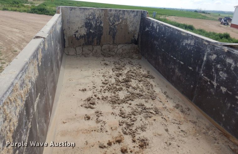 image for item JZ9984 1998 Freightliner FL80  dump truck