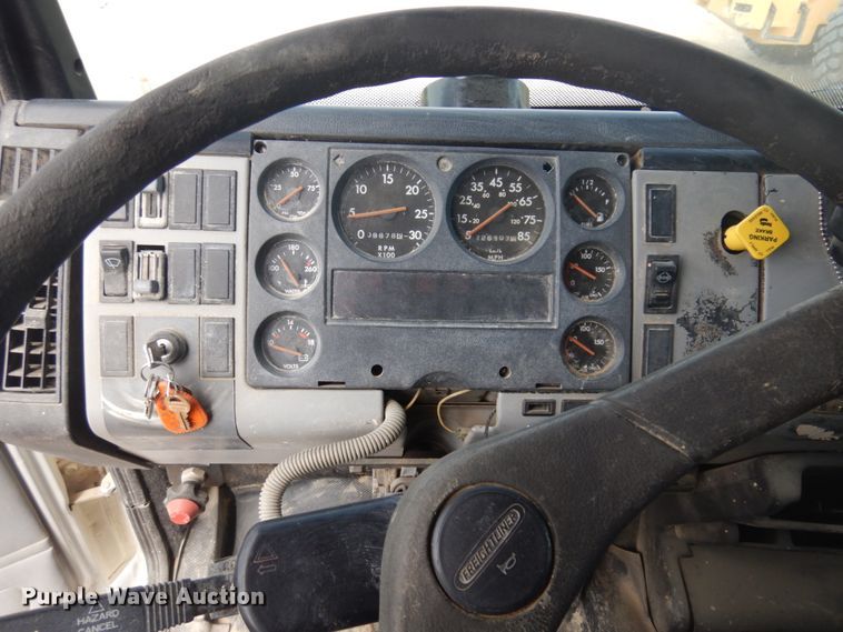 image for item JZ9984 1998 Freightliner FL80  dump truck