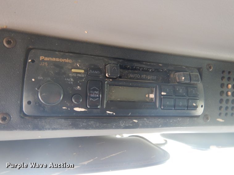 image for item JZ9984 1998 Freightliner FL80  dump truck