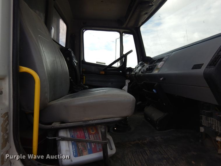 image for item JZ9984 1998 Freightliner FL80  dump truck