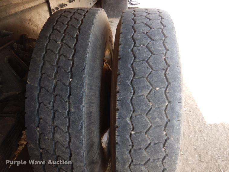 image for item JZ9984 1998 Freightliner FL80  dump truck