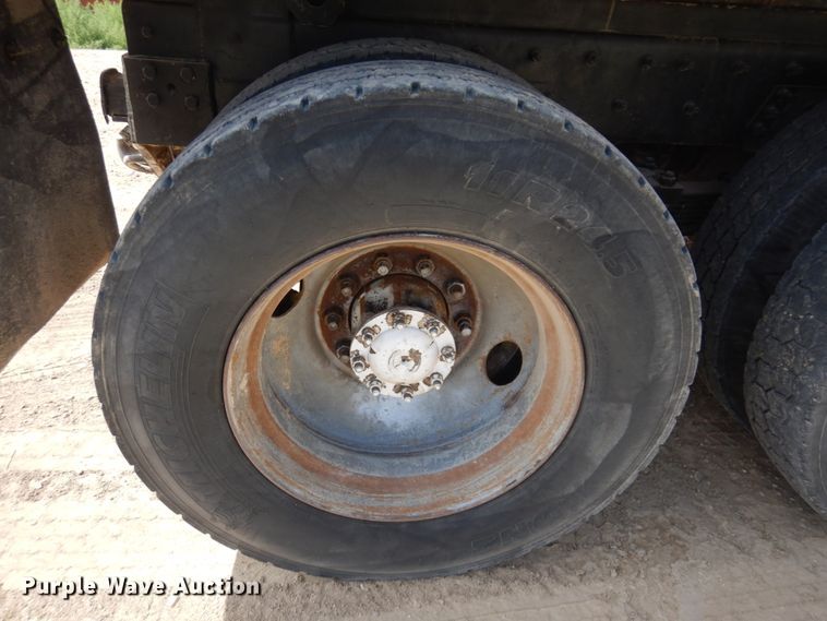 image for item JZ9984 1998 Freightliner FL80  dump truck