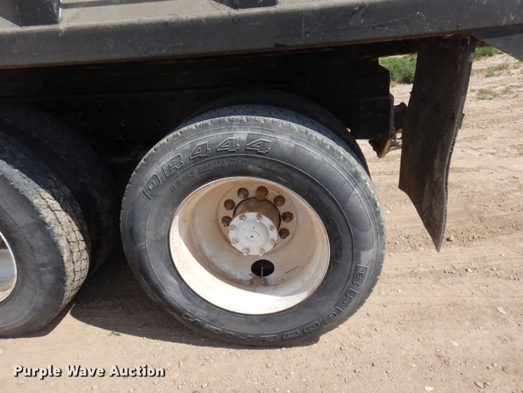 image for item JZ9984 1998 Freightliner FL80  dump truck