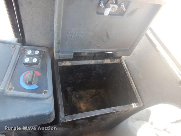 image for item JZ9986 2012 Caterpillar 938H  wheel loader