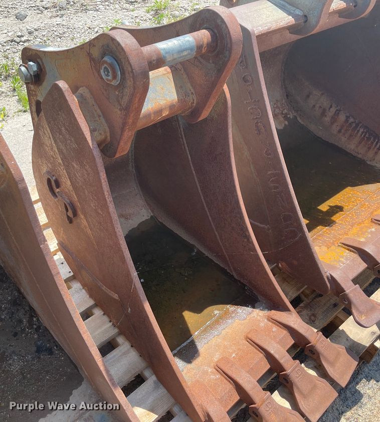 image for item KU9557 (2) backhoe buckets