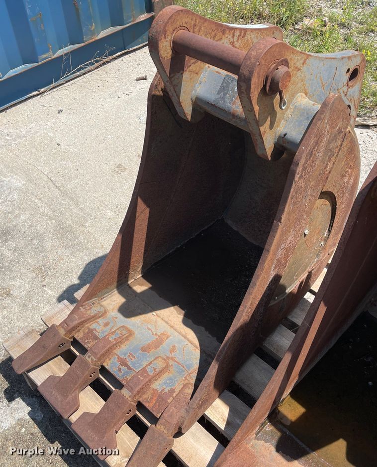 image for item KU9558 18"W excavator bucket