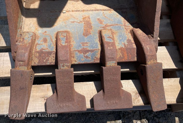 image for item KU9558 18"W excavator bucket