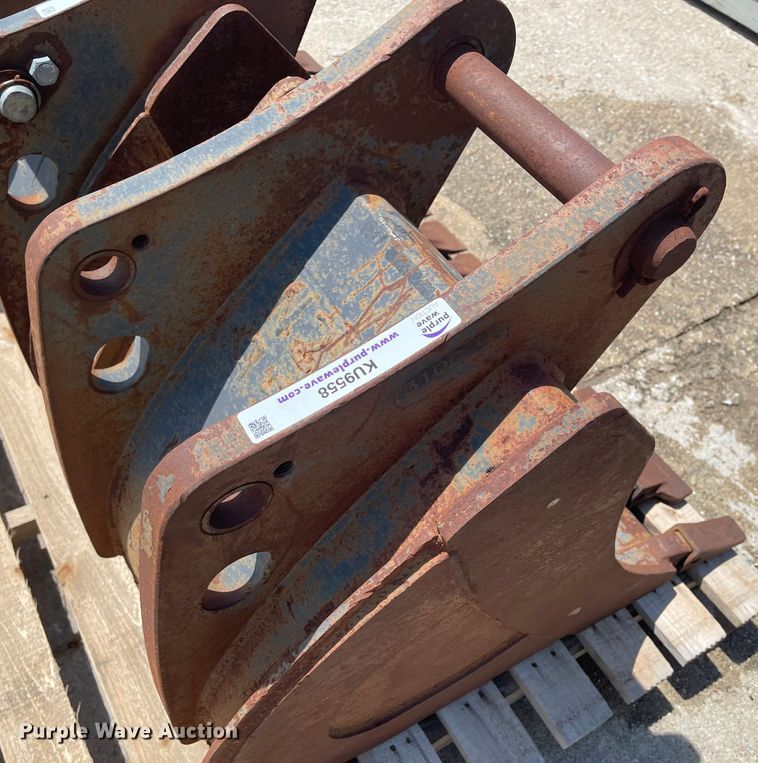 image for item KU9558 18"W excavator bucket