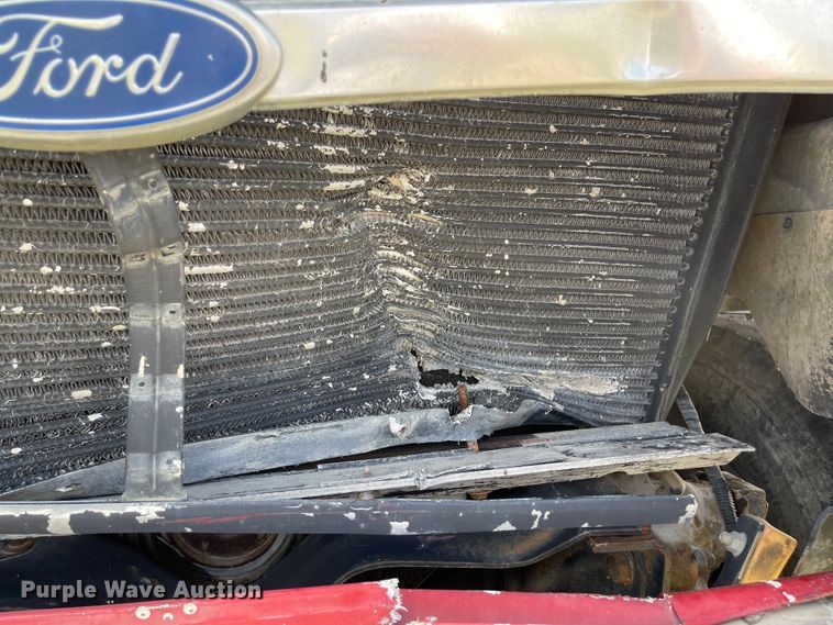 image for item KU9571 1992 Ford LT8000  water truck