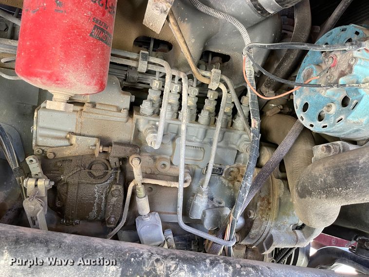 image for item KU9571 1992 Ford LT8000  water truck