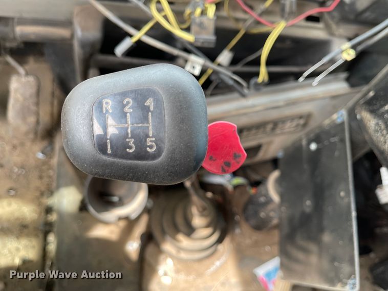 image for item KU9577 1999 Freightliner FL70  oil distributor truck