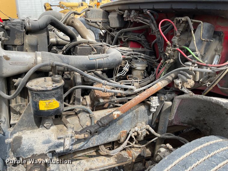 image for item KU9577 1999 Freightliner FL70  oil distributor truck