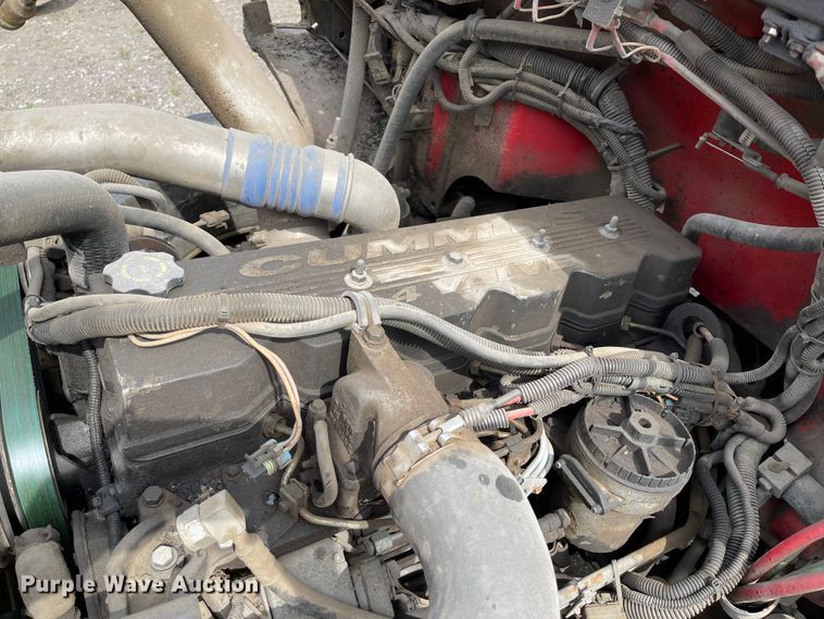 image for item KU9577 1999 Freightliner FL70  oil distributor truck