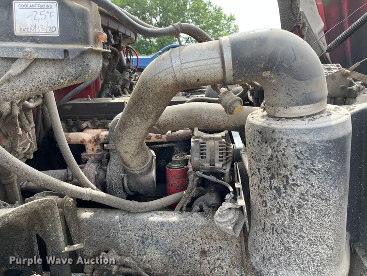 image for item KU9577 1999 Freightliner FL70  oil distributor truck