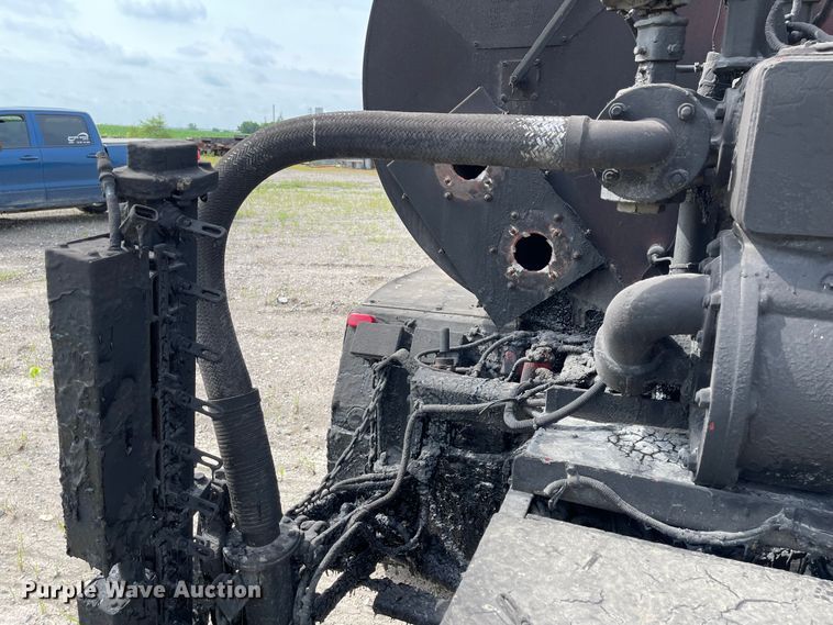 image for item KU9577 1999 Freightliner FL70  oil distributor truck