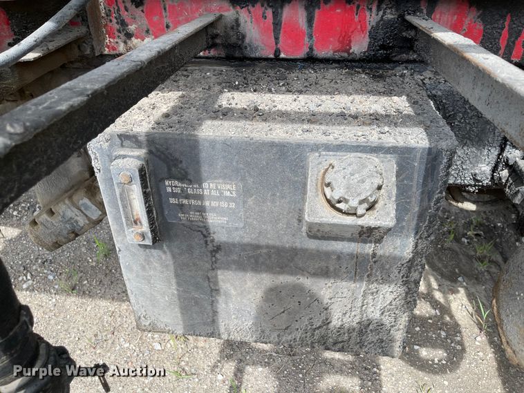 image for item KU9577 1999 Freightliner FL70  oil distributor truck